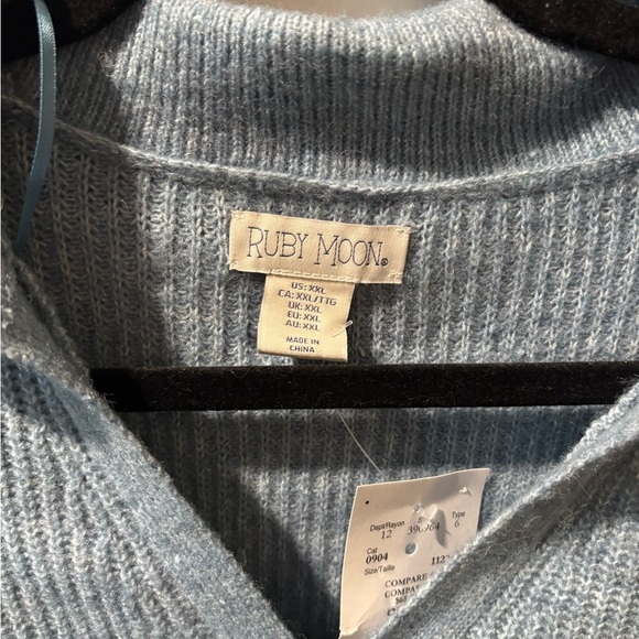 Ruby Moon Collared Sweater - Picture 2 of 5